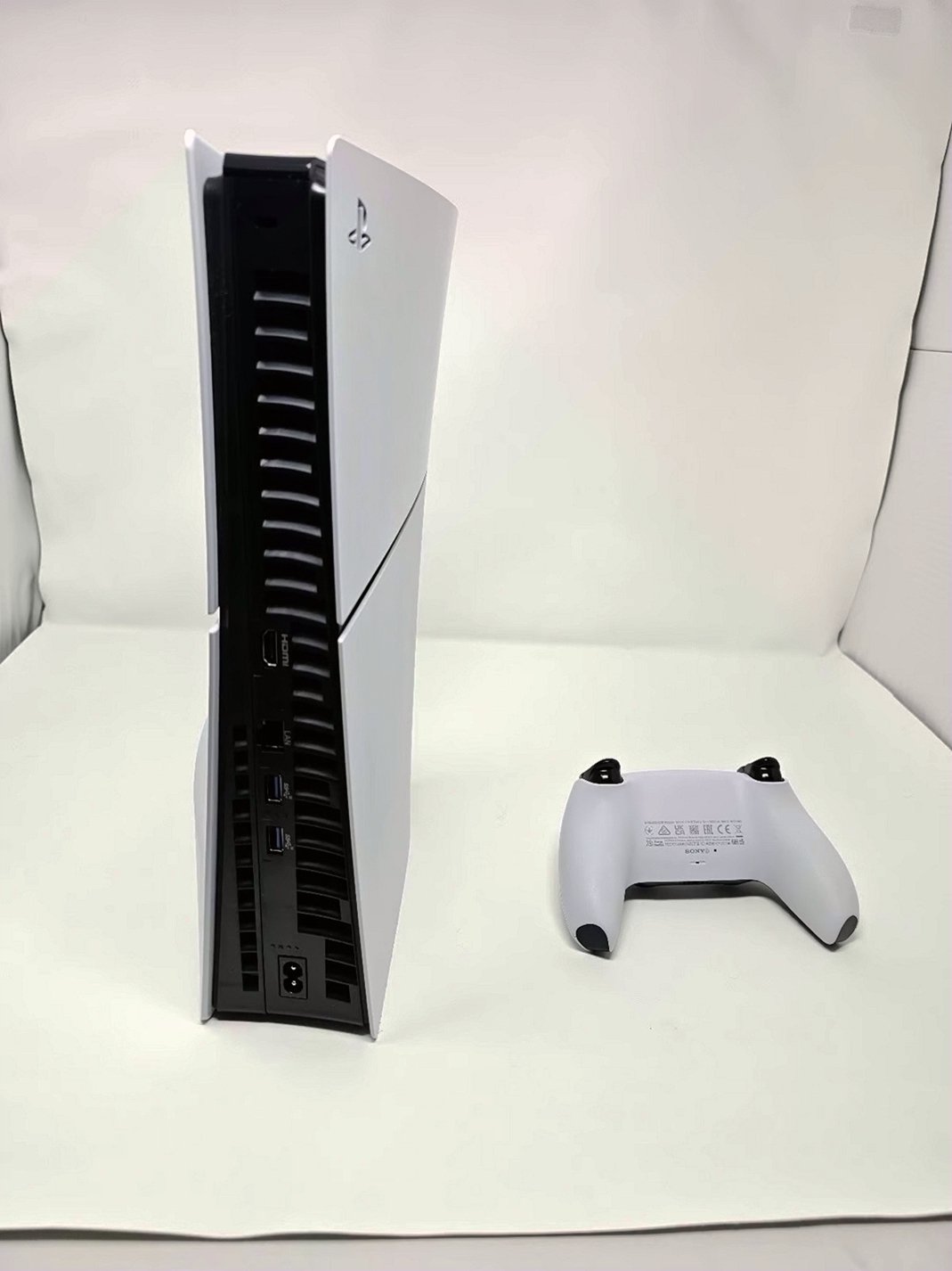 Sony PlayStation 5 Console 1TB Spider-Man 2 Bundle Used image 2