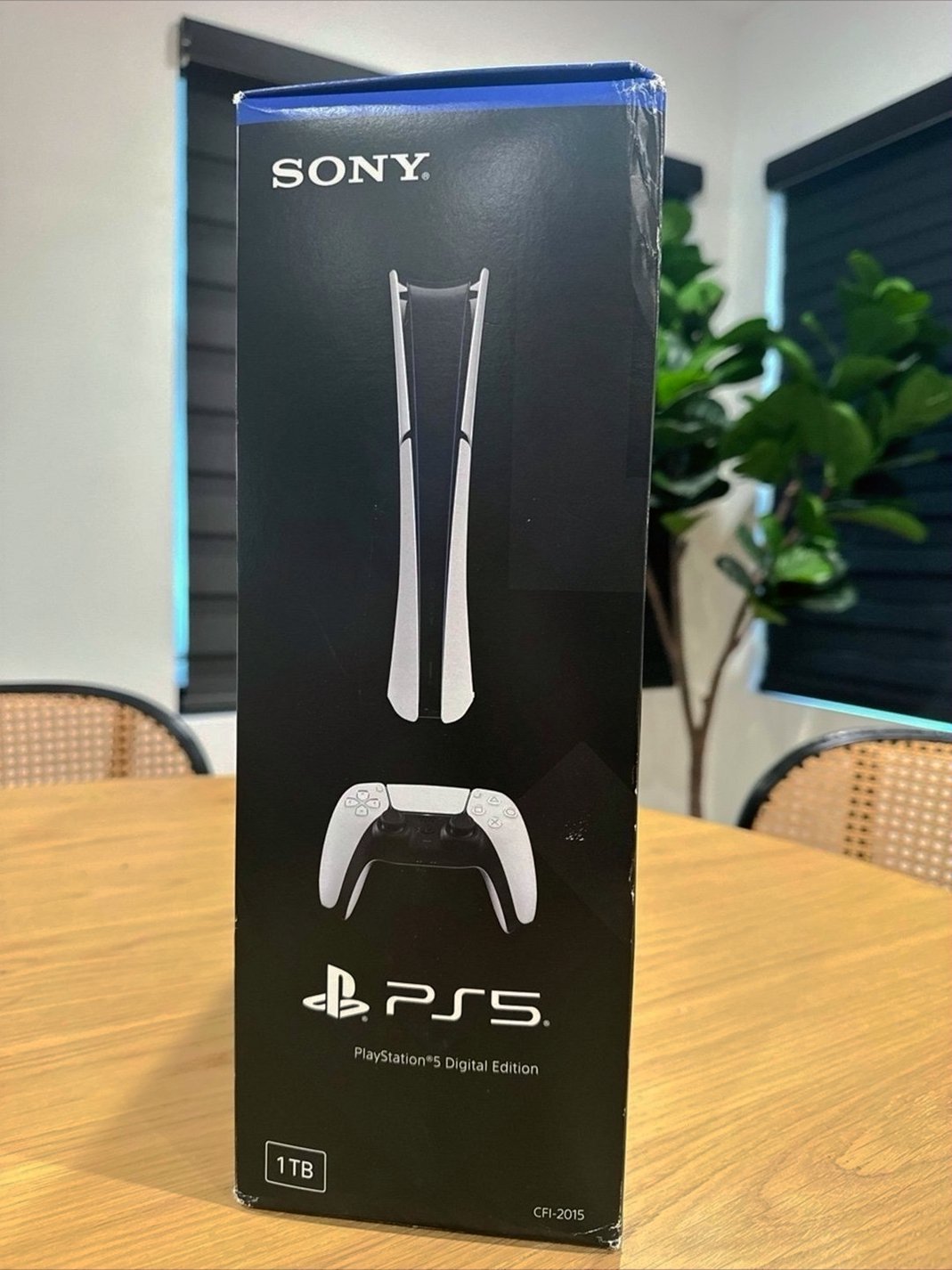 Sony PlayStation 5 825GB White - Used image 4