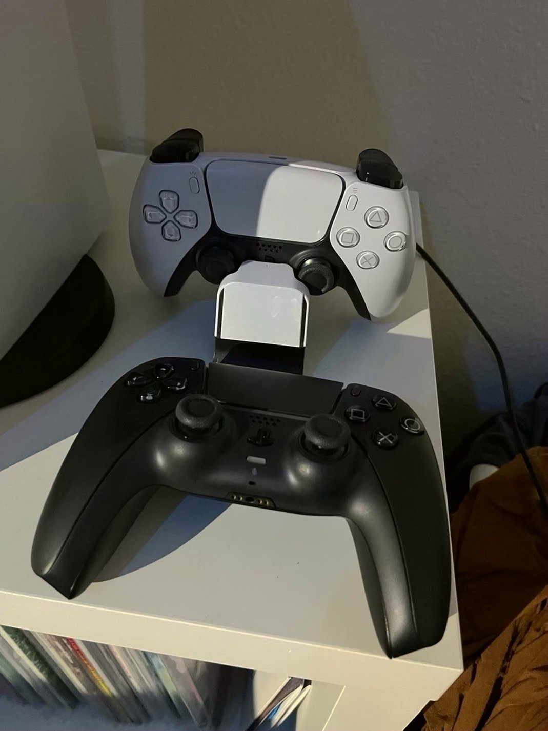 Sony PlayStation 5 Digital Edition 825GB White - Used image 3