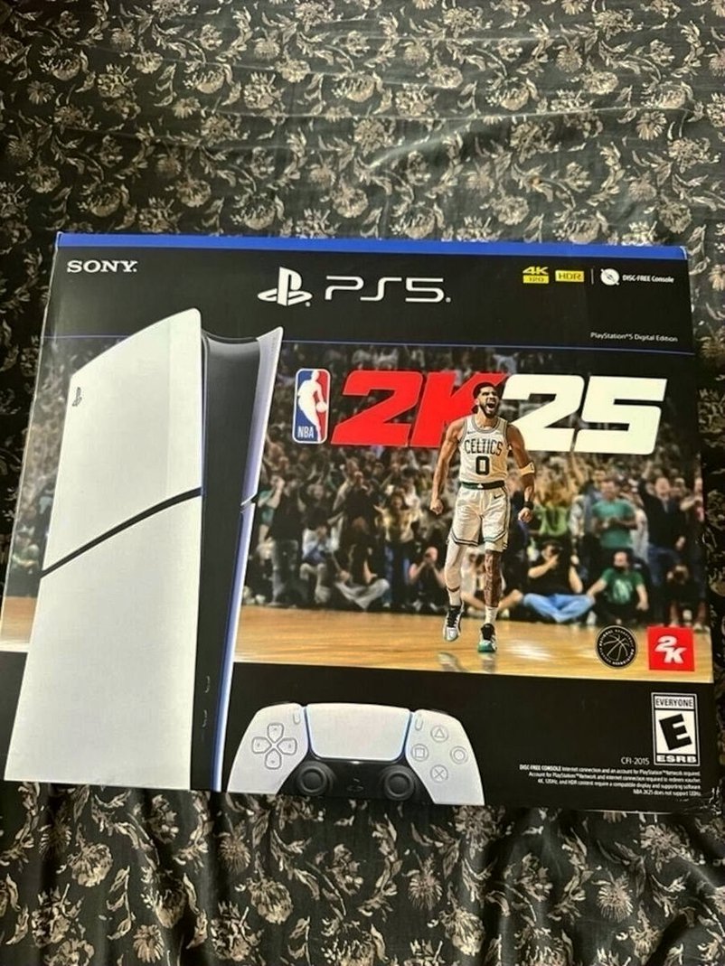 Sony PlayStation 5 Slim 2k25 Digital Edition Black - Used image 4