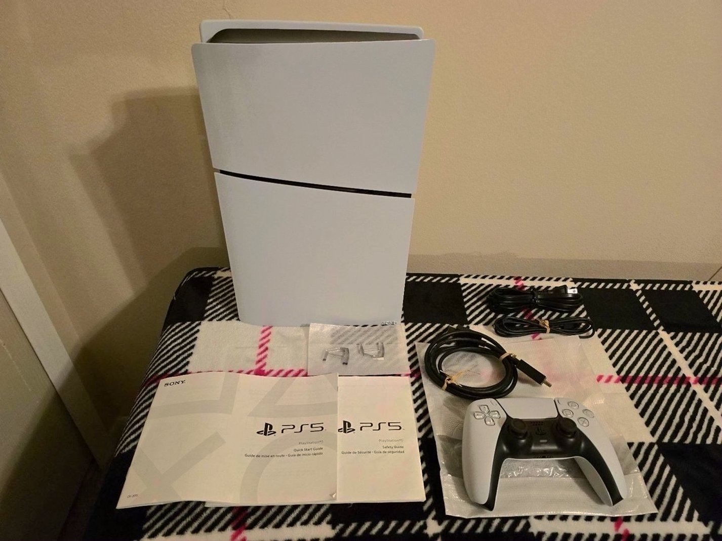 Sony PlayStation 5 Digital Edition - Used image 2
