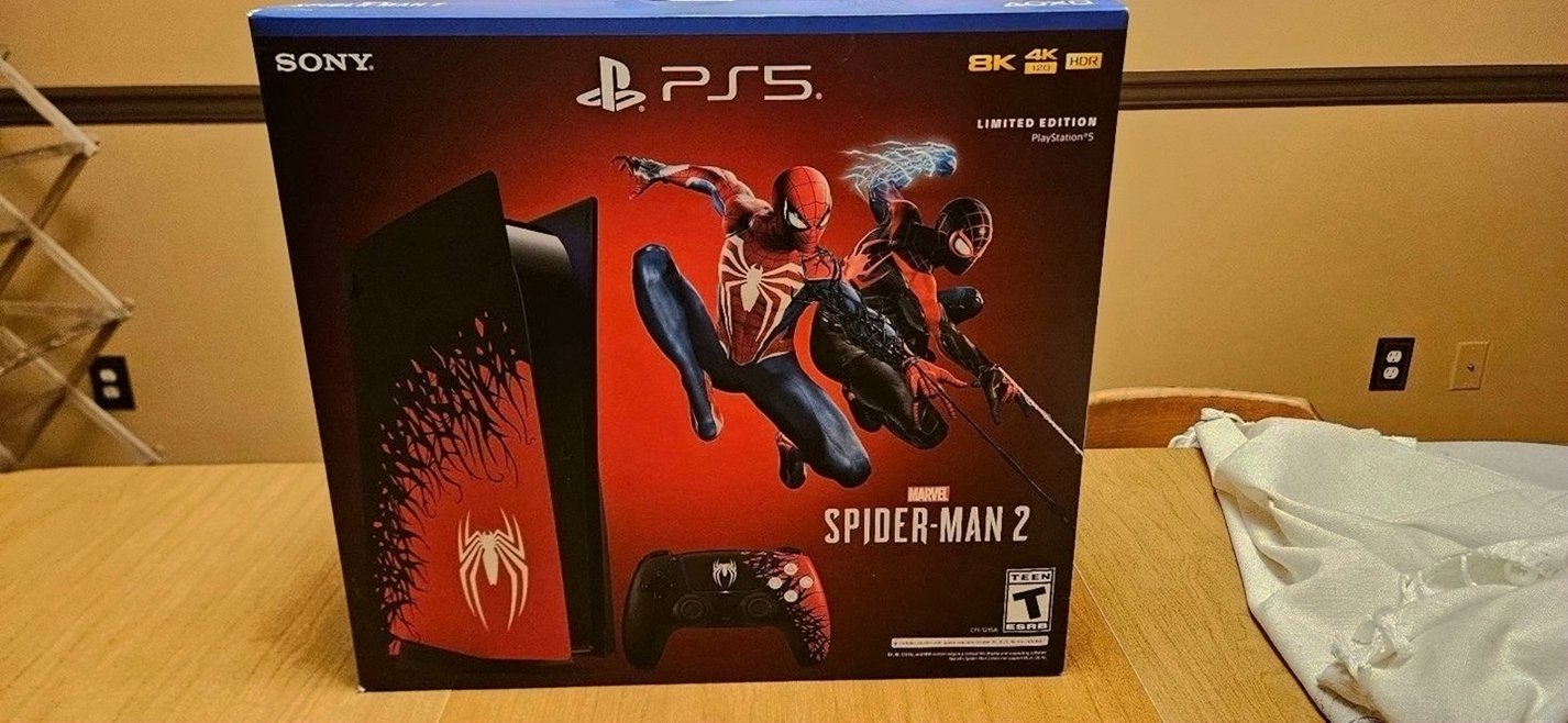 Sony PlayStation 5 Limited Edition Spider Man 2 3X89 - Used image 4