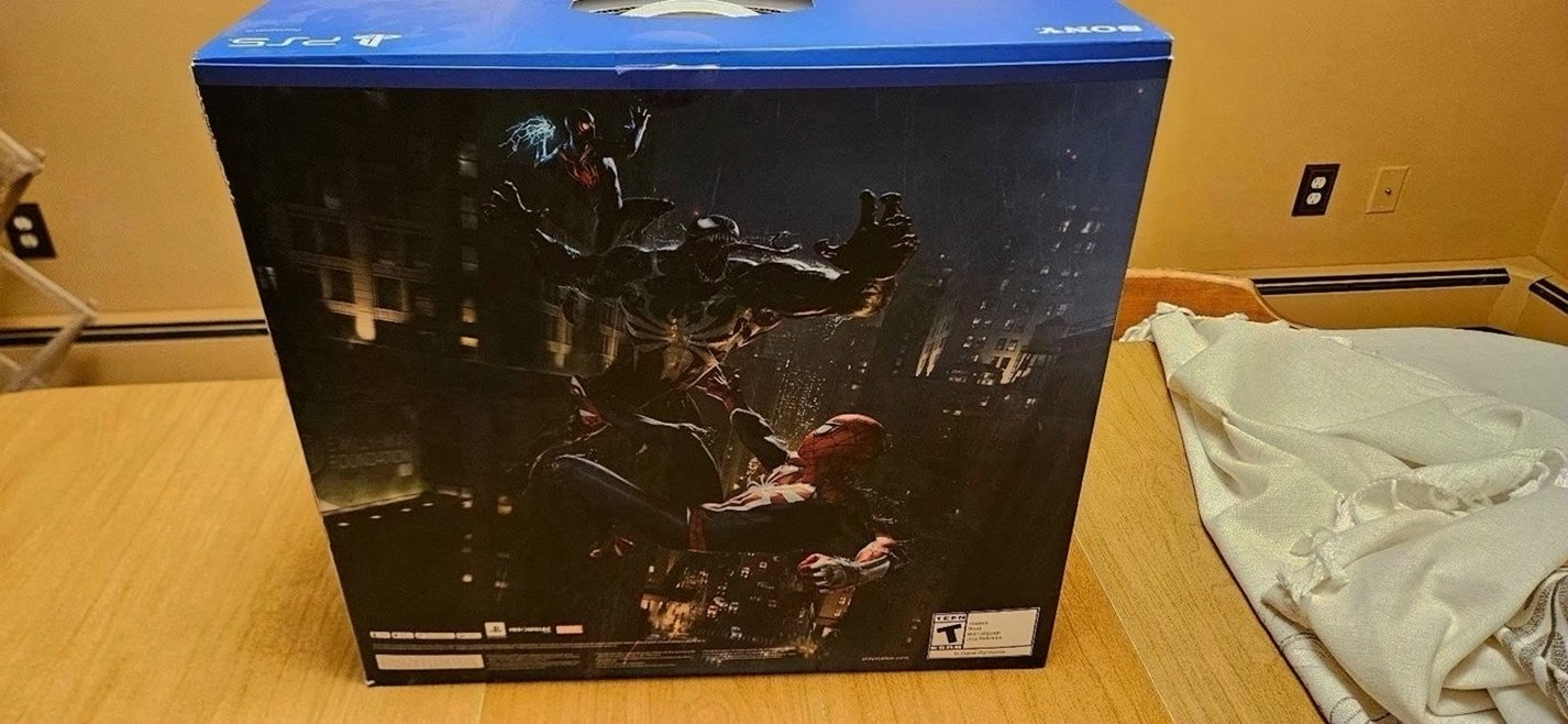 Sony PlayStation 5 Limited Edition Spider Man 2 3X89 - Used image 5