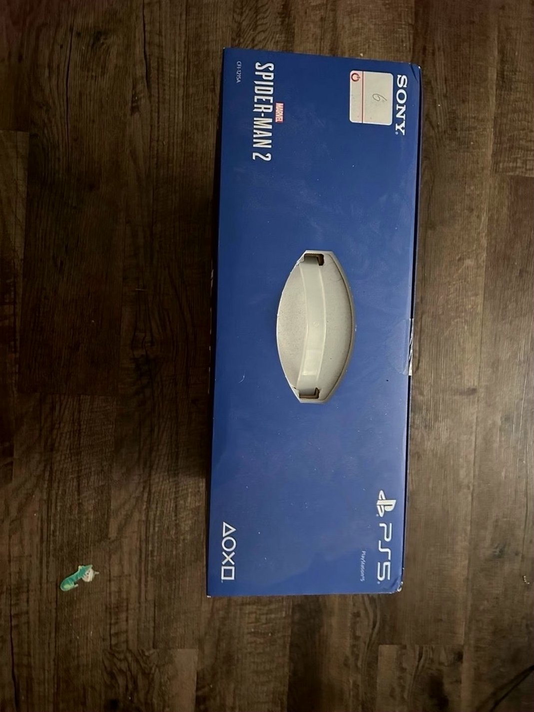 Sony PlayStation 5 Limited Edition Spider-Man 2 825GB - New image 2
