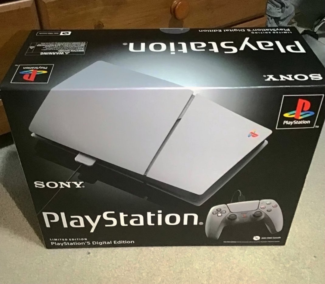 Sony PlayStation 5 Digital Edition 30th Anniversary LE 9D67 - Used image 5