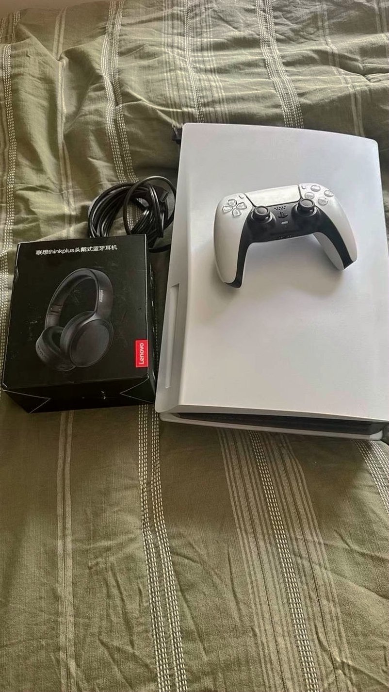 Sony PlayStation 5 825GB White Used