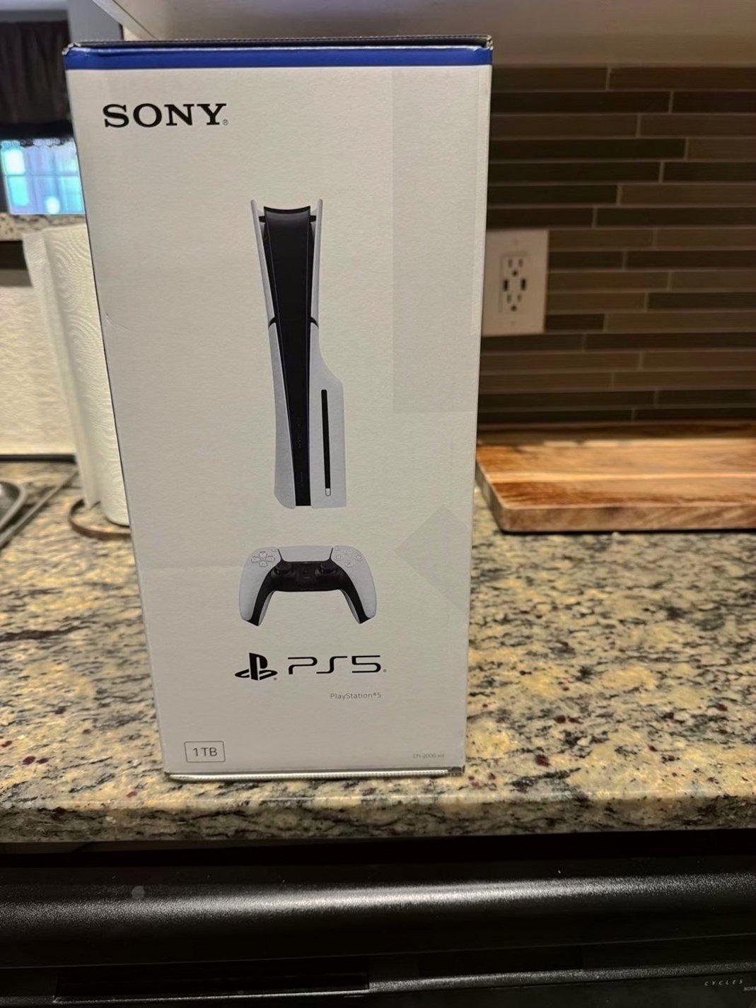 Sony PlayStation 5 Slim Digital Edition 1TB White - Used image 2