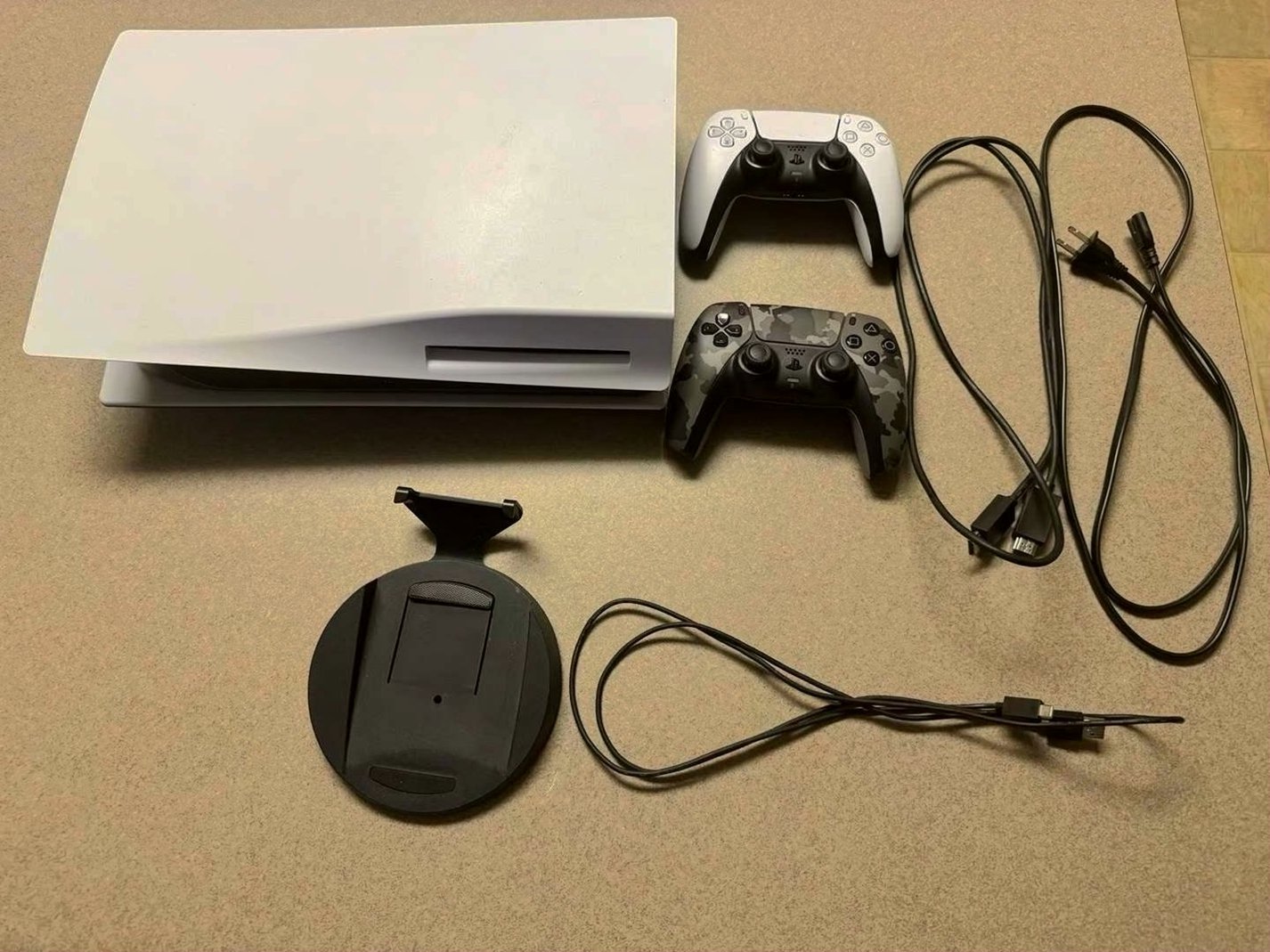 Sony PlayStation 5 White 825GB Unlocked - Used