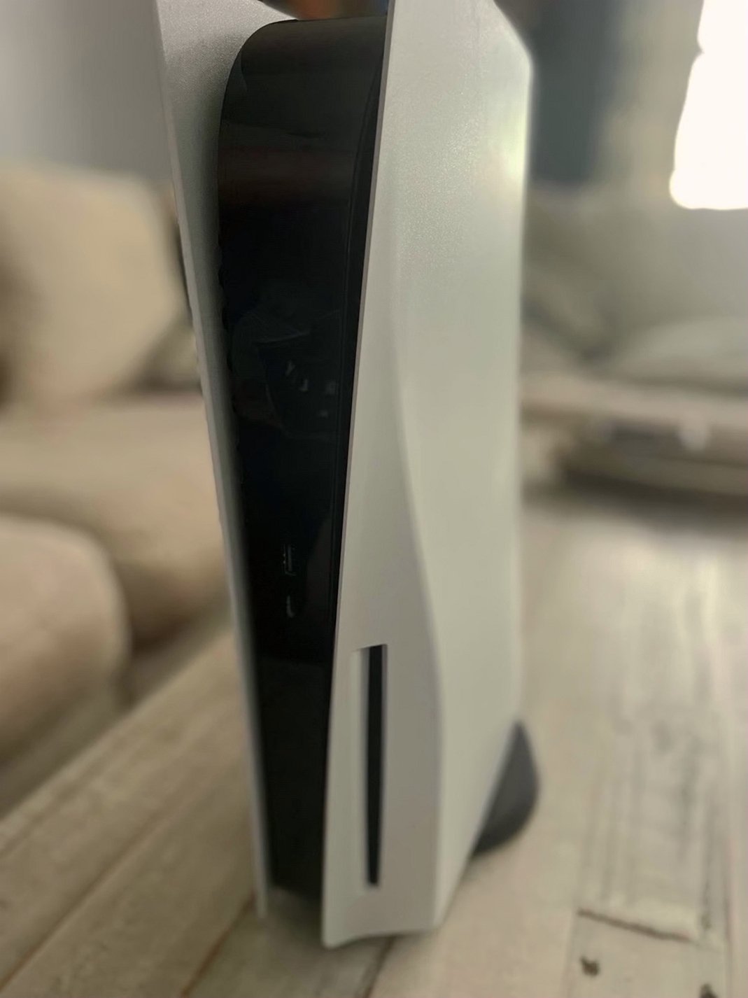 Sony PlayStation 5 825GB White Used image 4