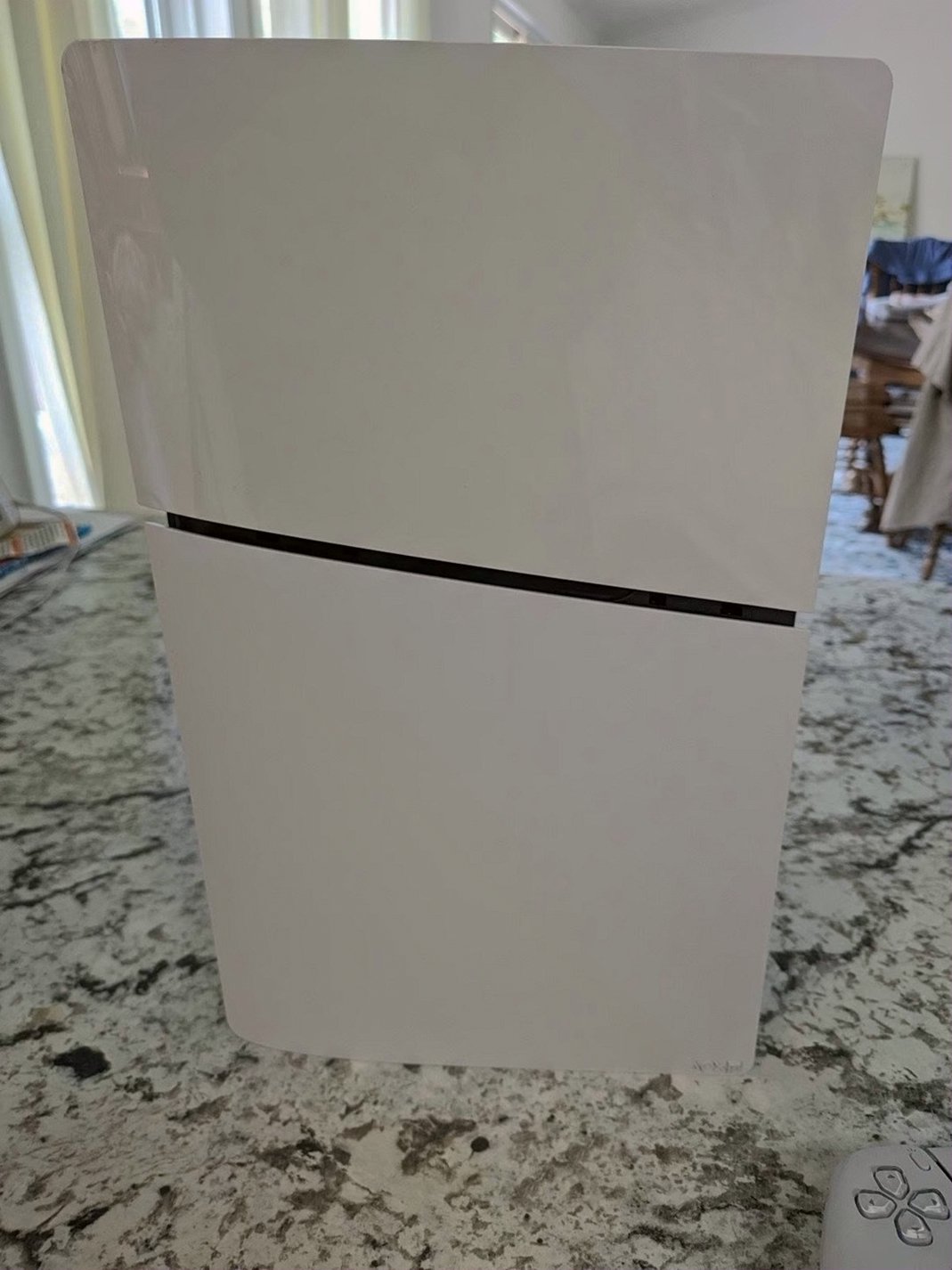 Sony PlayStation 5 Digital Edition 1TB White - Used image 3