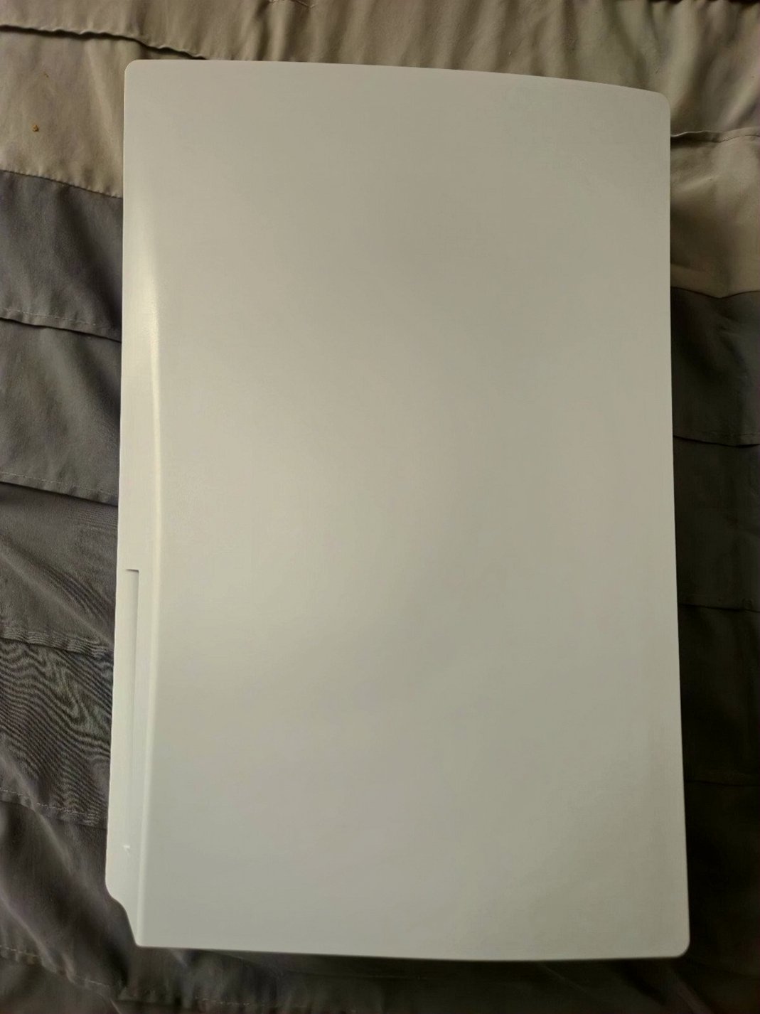 Sony PlayStation 5 Console 825GB White Unlocked - Used image 3