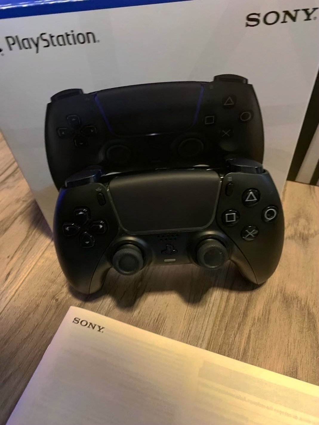 Sony PlayStation 5 Disc Console CFI-1015A with Controller and Ghost of Tsushima - Used image 3