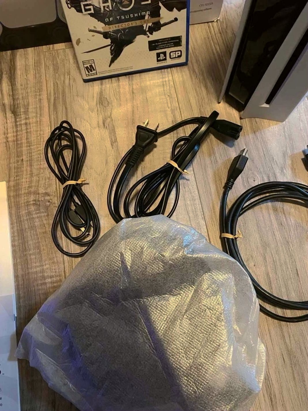 Sony PlayStation 5 Disc Console CFI-1015A with Controller and Ghost of Tsushima - Used image 4
