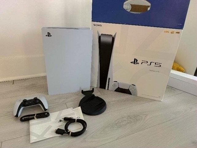 Sony PlayStation 5 Disc Version Full Set with Madden 23 - Used