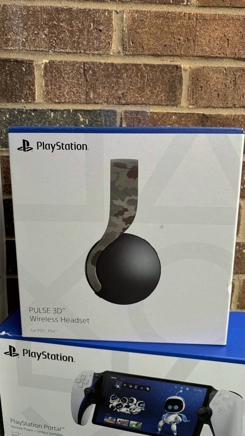Sony PlayStation 5 Slim 1TB Bundle White - Used image 5