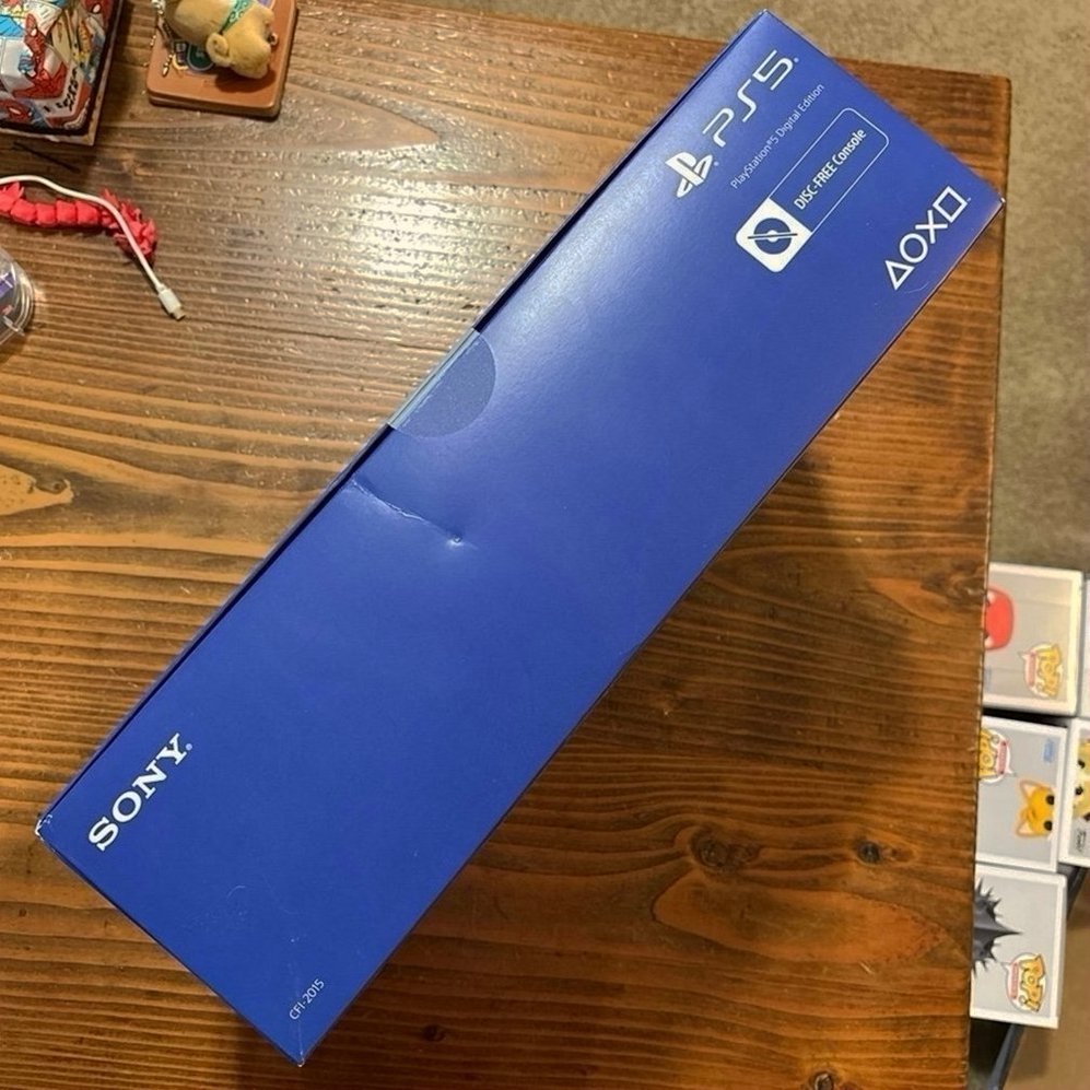 Sony PlayStation 5 Digital Edition 825GB White - New image 2