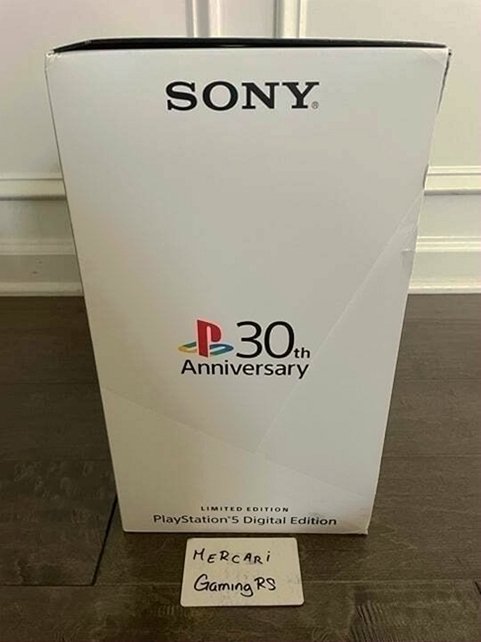 Sony PlayStation 5 Digital Edition 1TB Legacy Color Unlocked - Used image 3