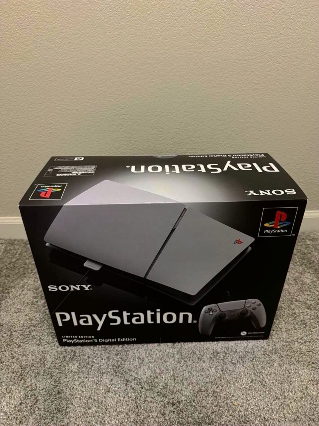 Sony PlayStation 5 30th Anniversary 8V38 - Used