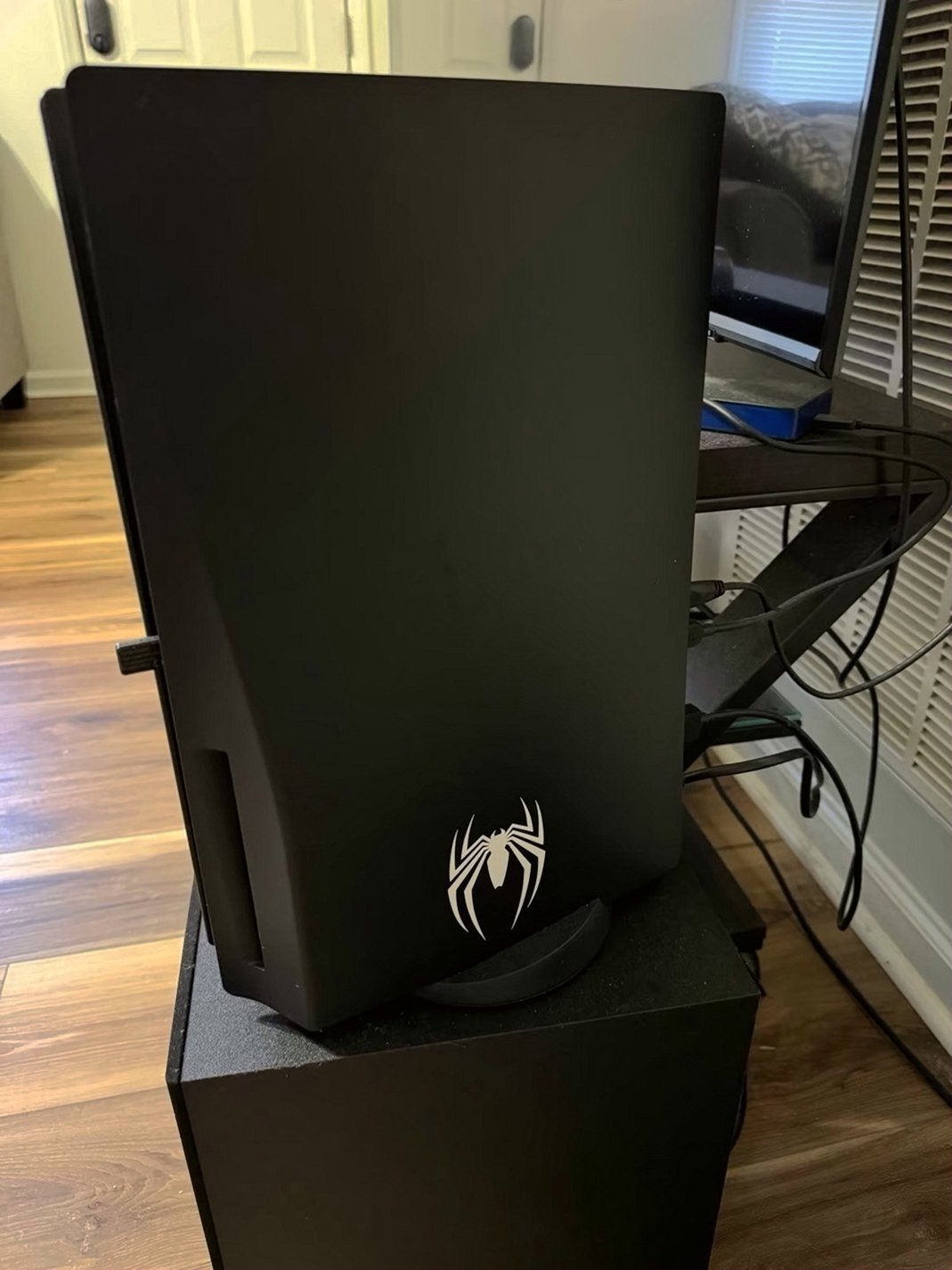 Sony PlayStation 5 Spider-Man 2G88 Used - Limited Edition image 2