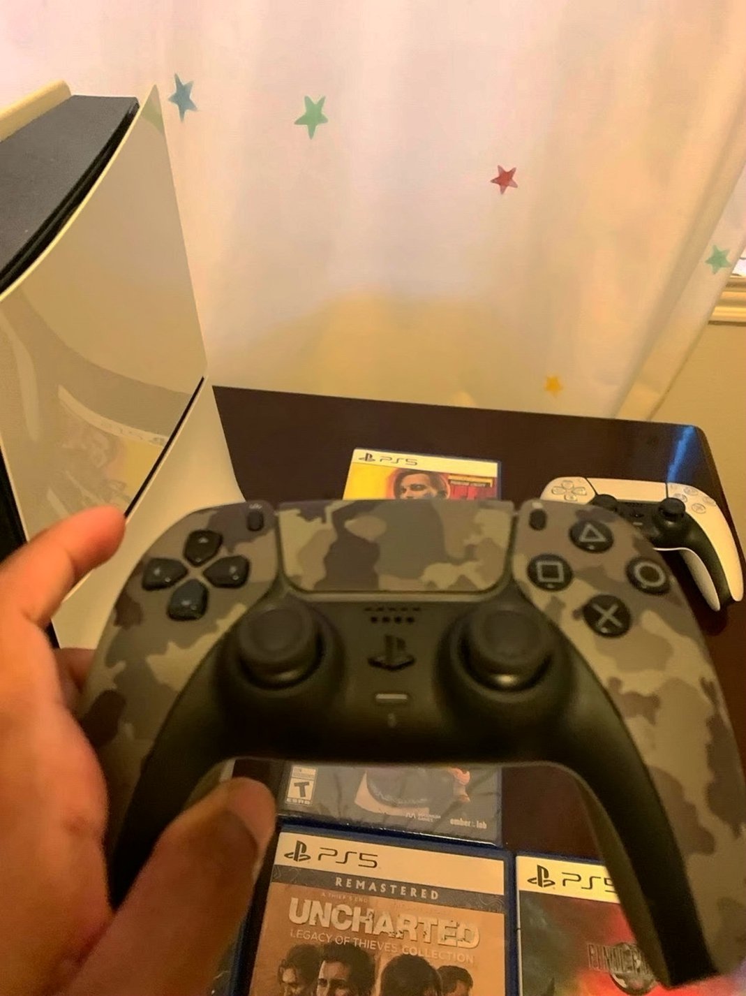 Sony PlayStation 5 Slim Bundle 8G21 - Used image 4
