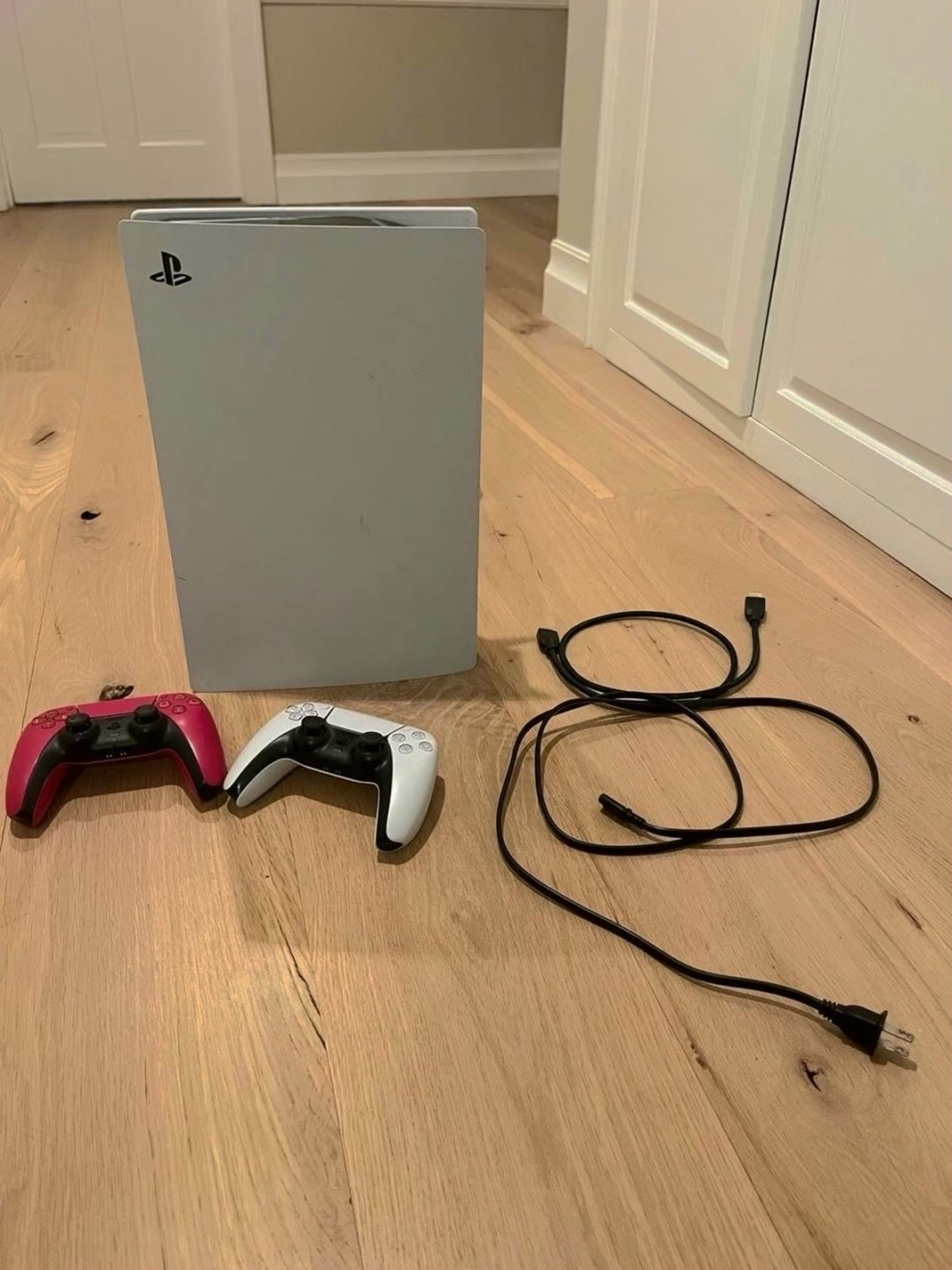 Sony PlayStation 5 5C62 825GB White - Used