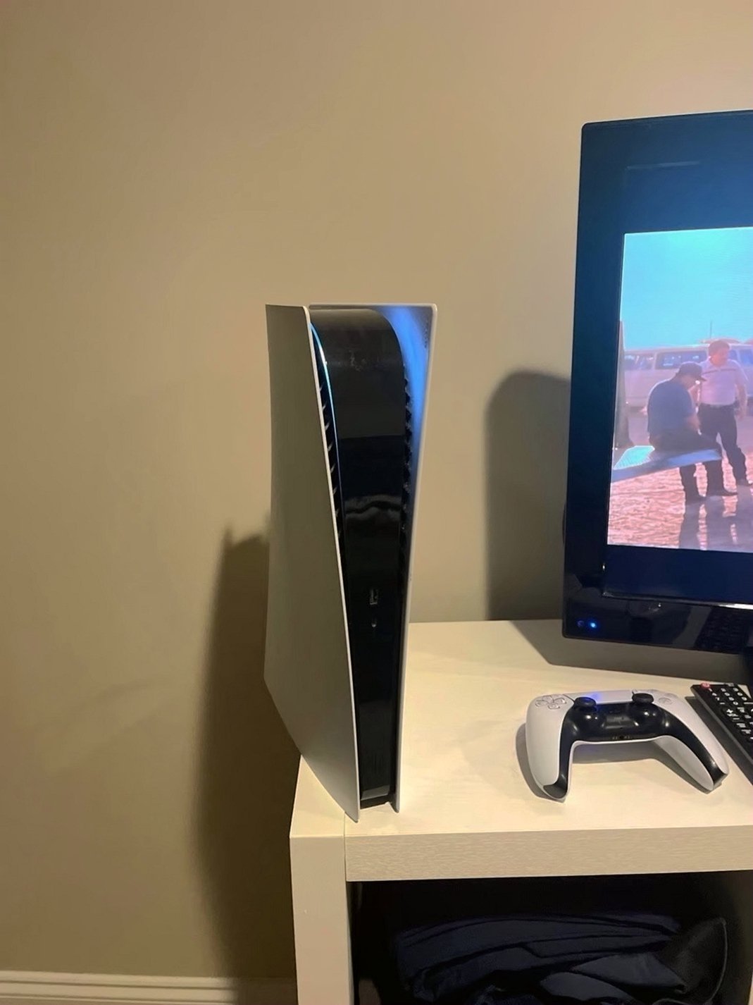 Sony PlayStation 5 Digital Edition 8Y25 Unlocked - Used image 4