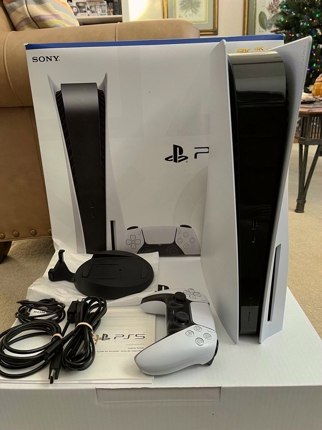 Sony PlayStation 5 Disc Version 825GB White - Used image 3