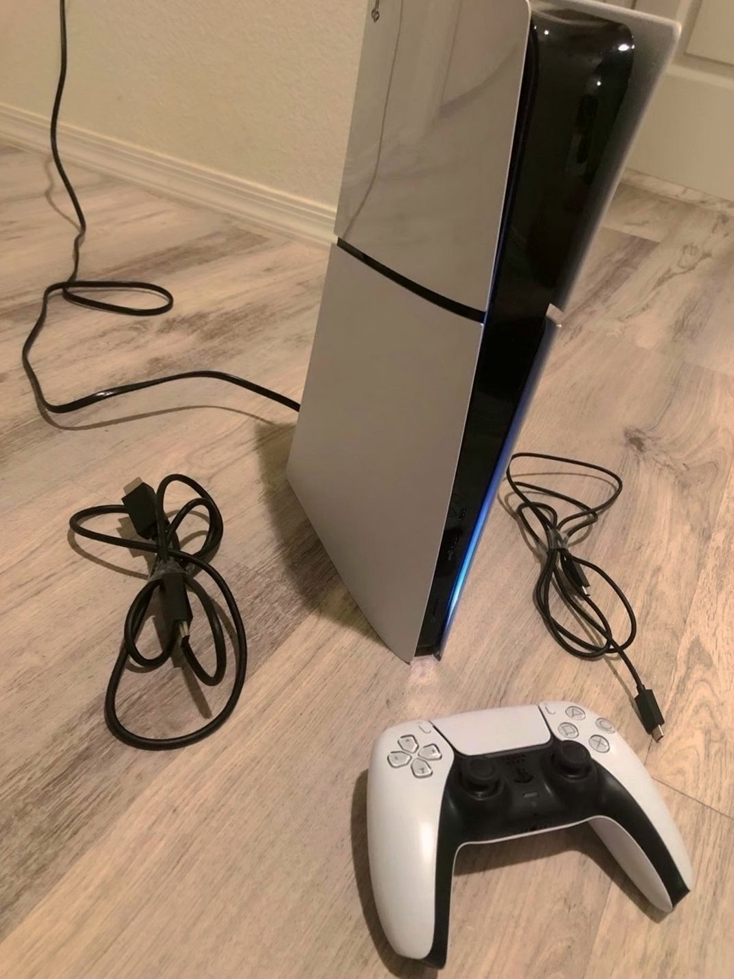 Sony PlayStation 5 Slim Digital Edition White - Used image 2