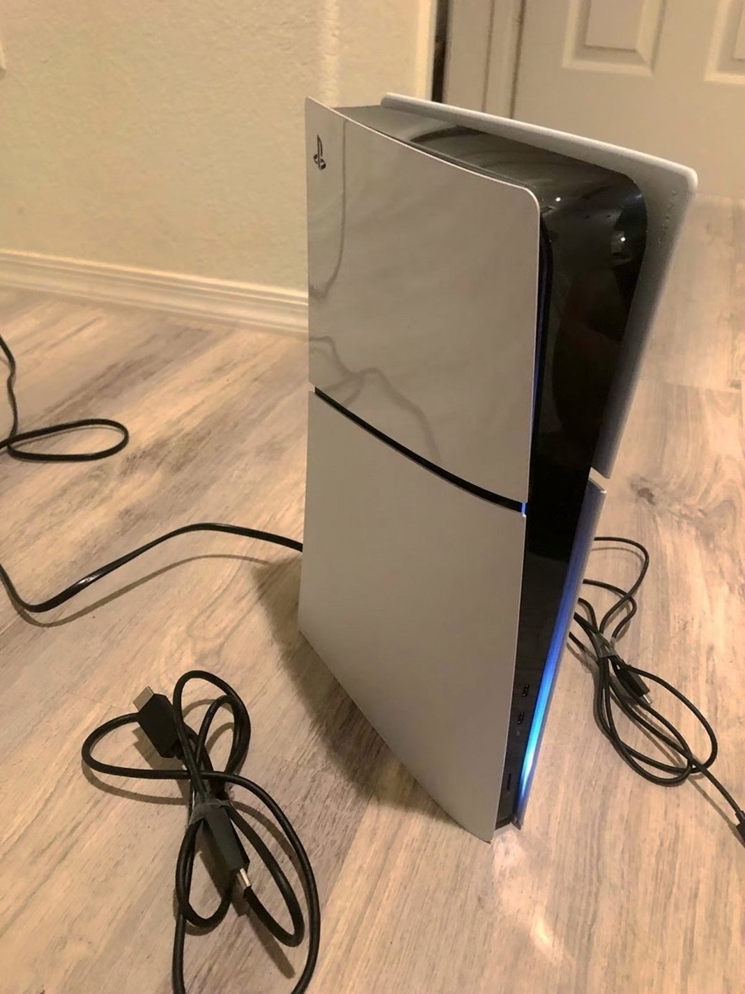 Sony PlayStation 5 Slim Digital Edition White - Used image 3