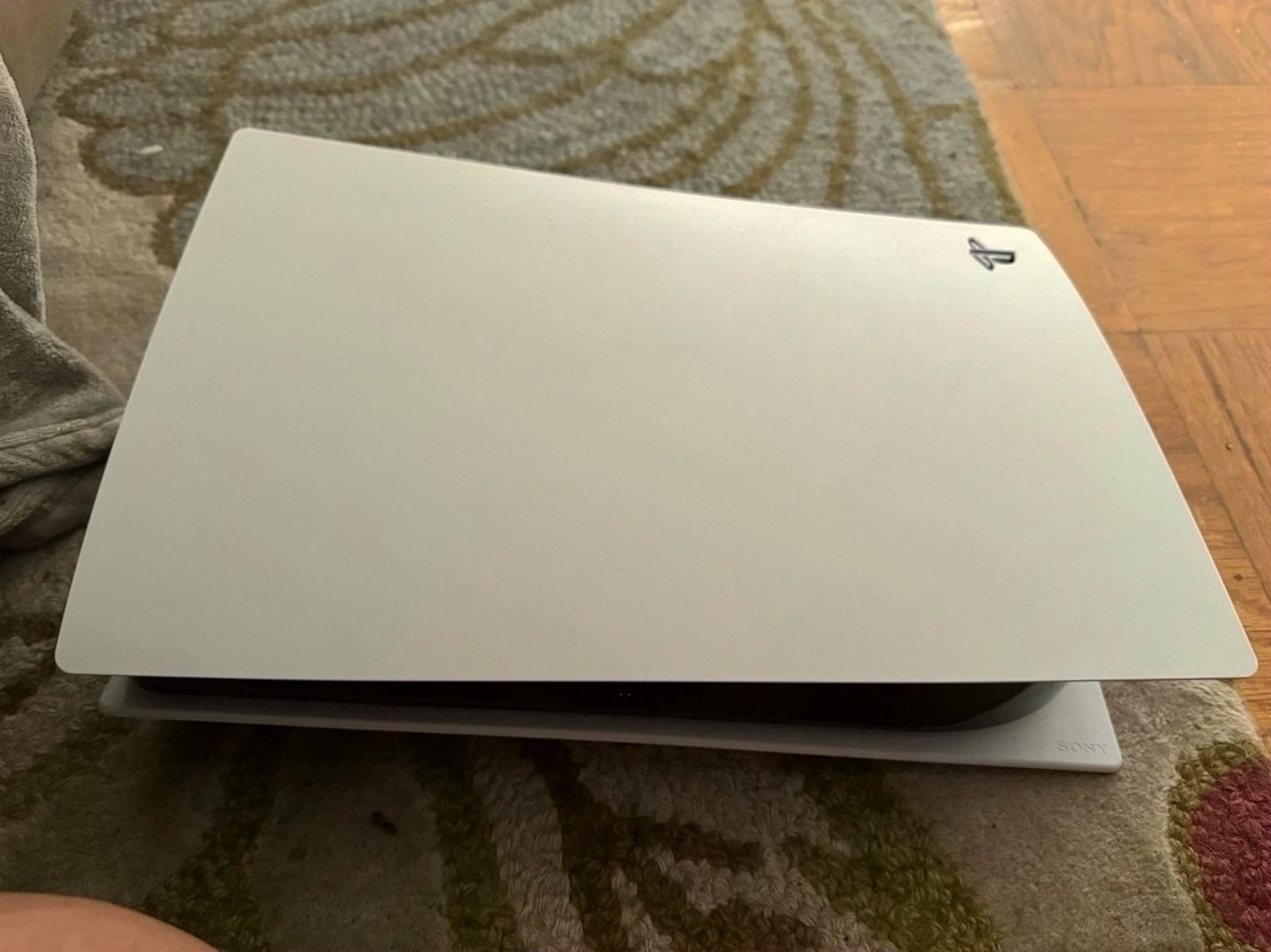 Sony PlayStation 5 825GB White Unlocked - Used