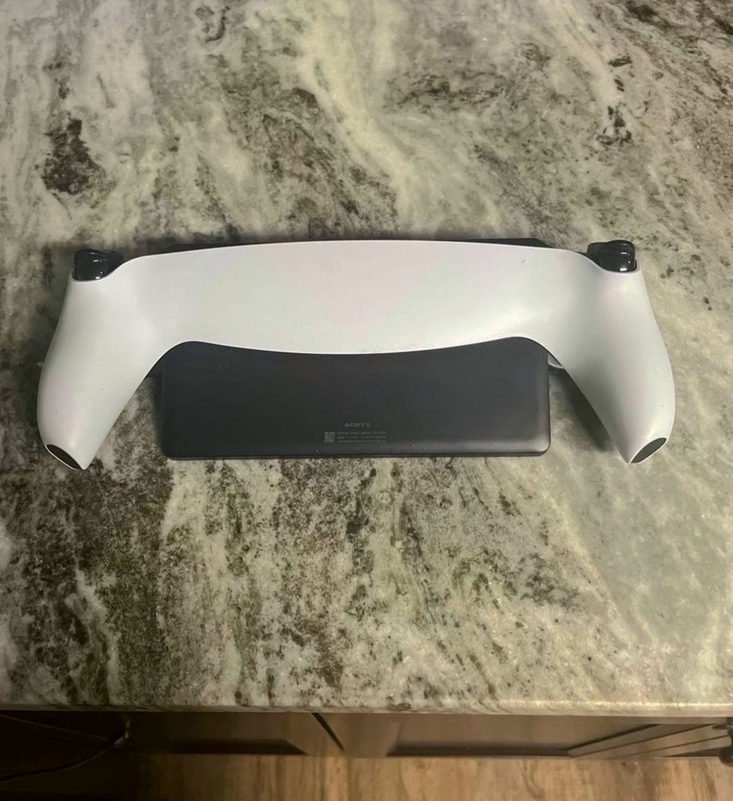 Sony PlayStation Portal 6O16 Used image 2