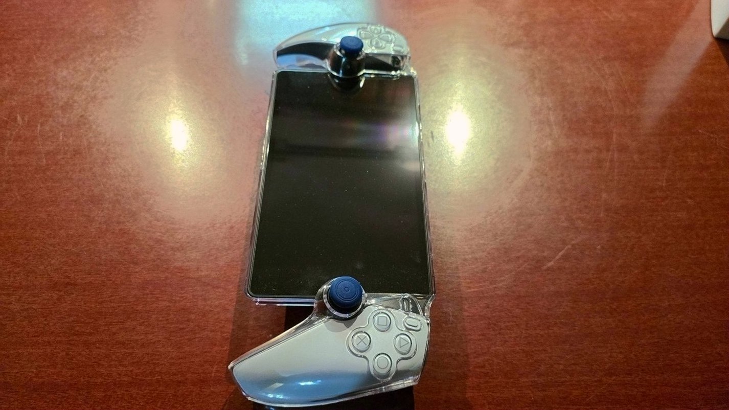 Sony PlayStation Portal 6L77 Used image 4