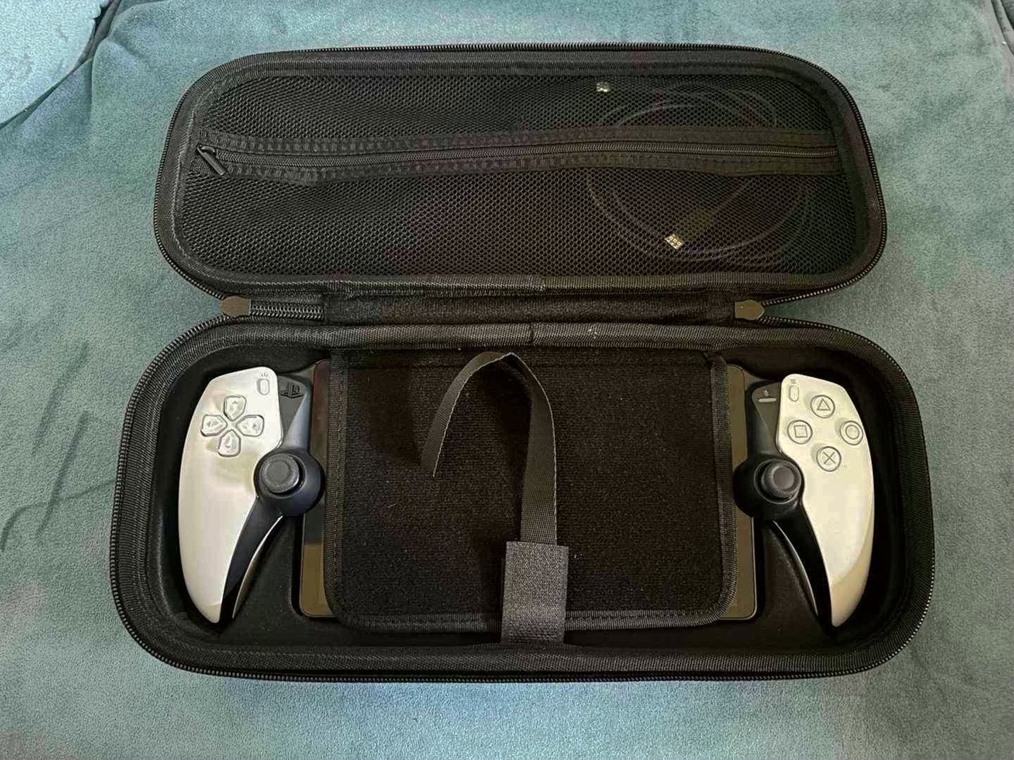 Sony PlayStation Portal 9Z93 Used image 3