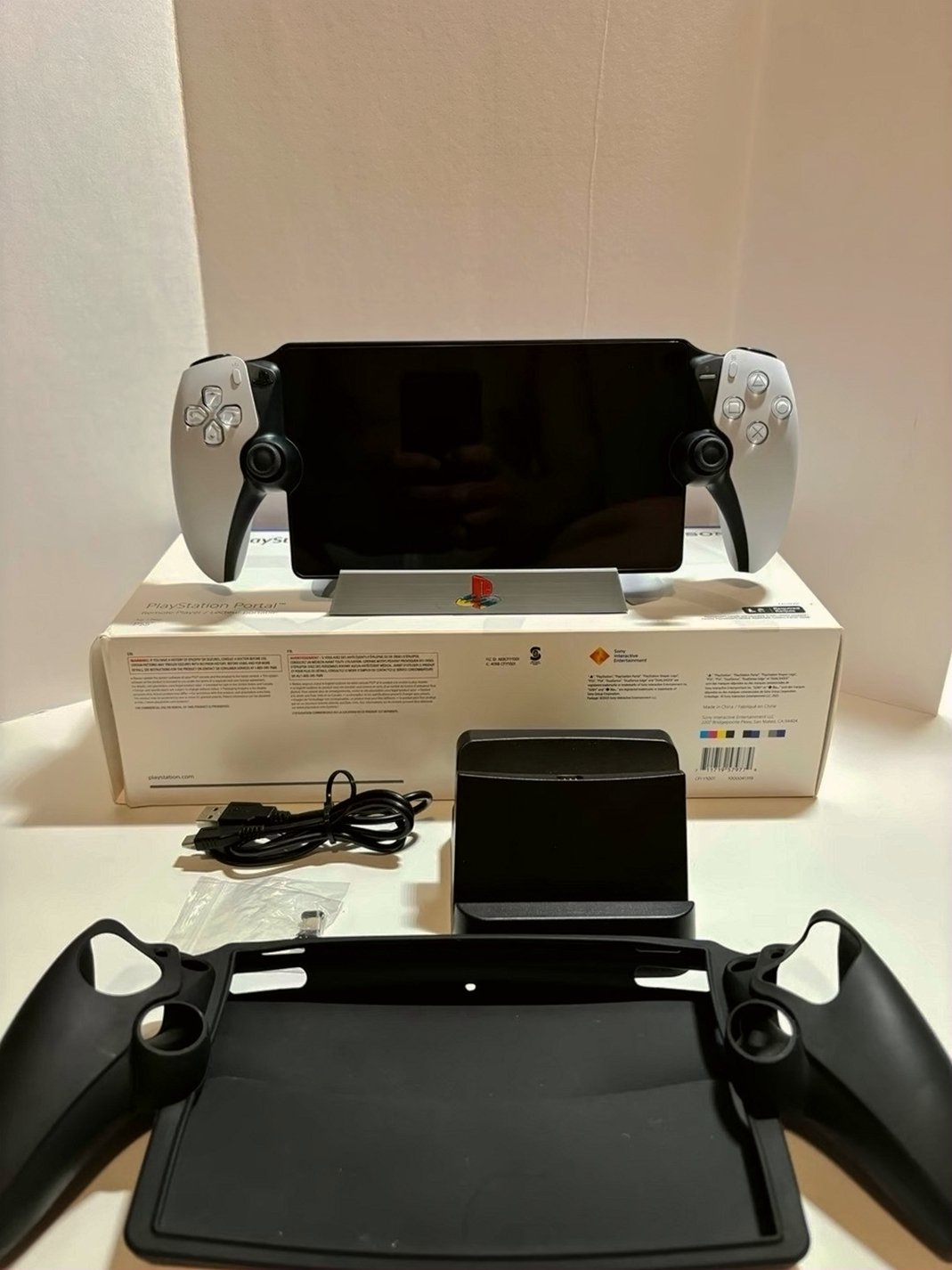 Sony PS5 PlayStation Portal Remote Player Controller White - Used