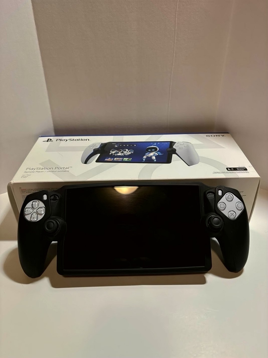 Sony PS5 PlayStation Portal Remote Player Controller White - Used image 4