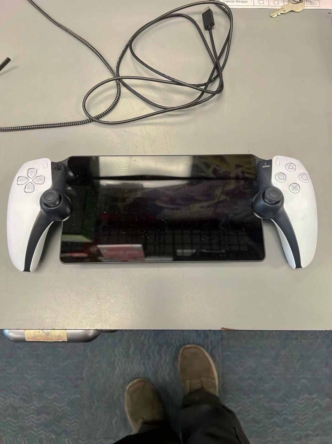 Sony PlayStation Portal Remote Player 2Y36 - Used