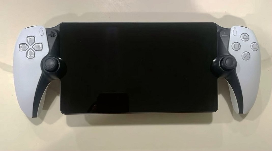 Sony PlayStation Portal 5B87 82GB Black Unlocked - Used image 2