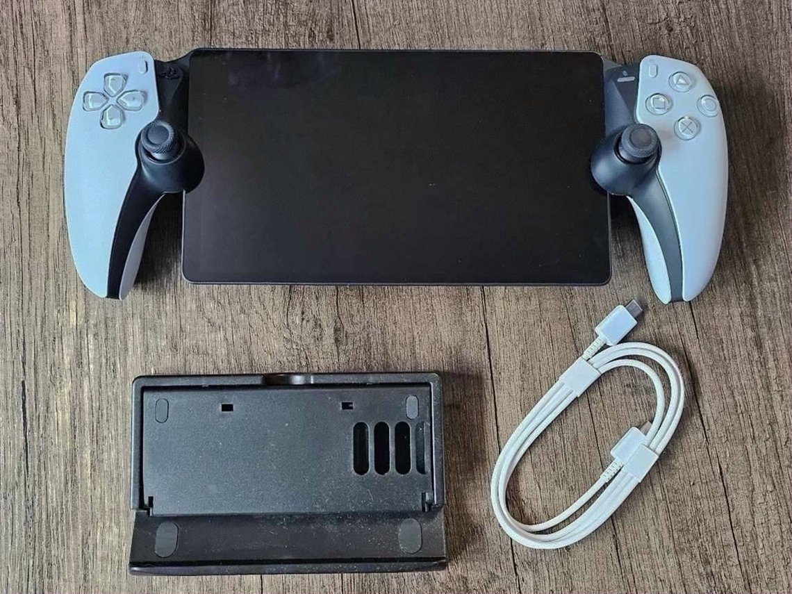 Sony PlayStation Portal Remote Player 3L23 - Used image 2