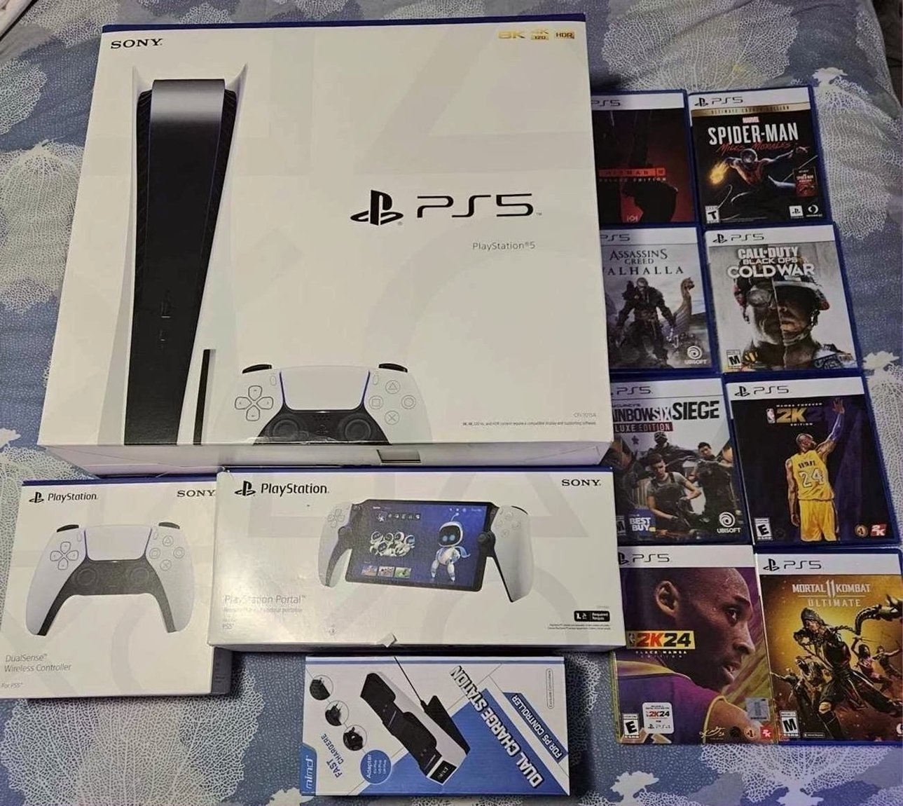 Sony PlayStation 5 Bundle 1TB SSD White Unlocked - Used