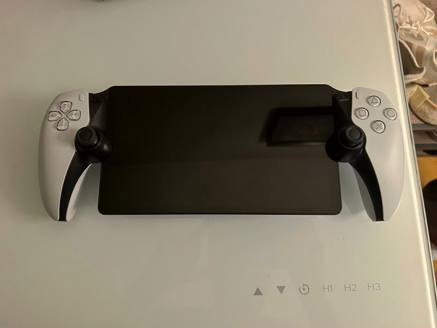 Sony PlayStation 5 Portal 8Y69 - Used image 2