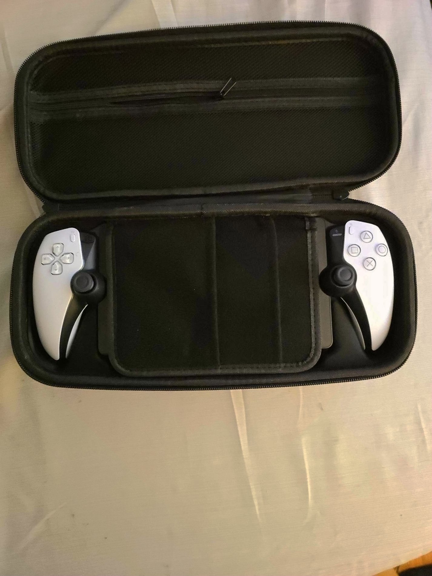 Sony PlayStation Portal w/ Free carrying Case 9Z55 - Used