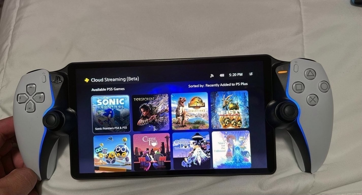 Sony PlayStation Portal 7U11 - Used image 2
