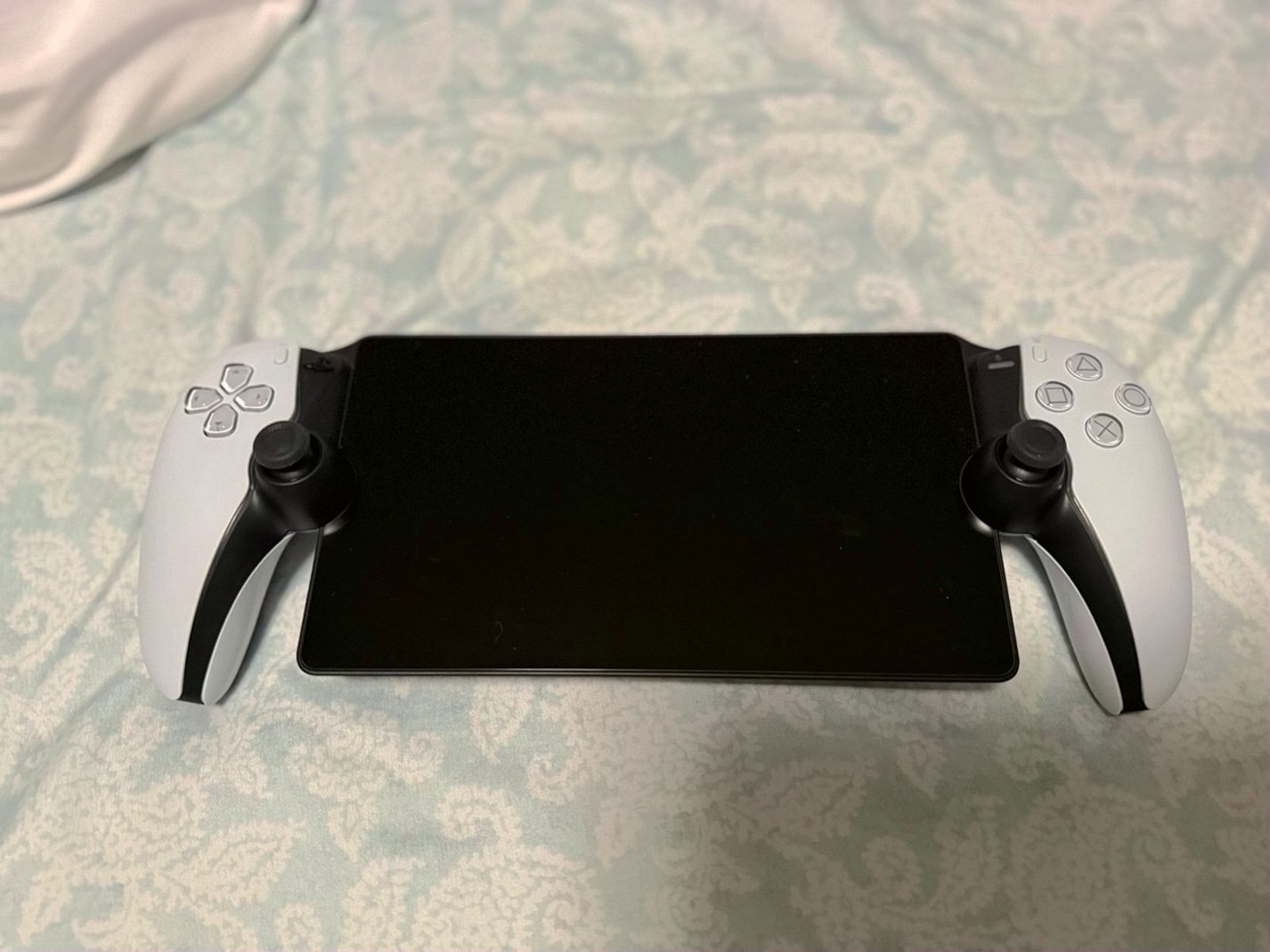 Sony PlayStation Portal 7U11 - Used image 3