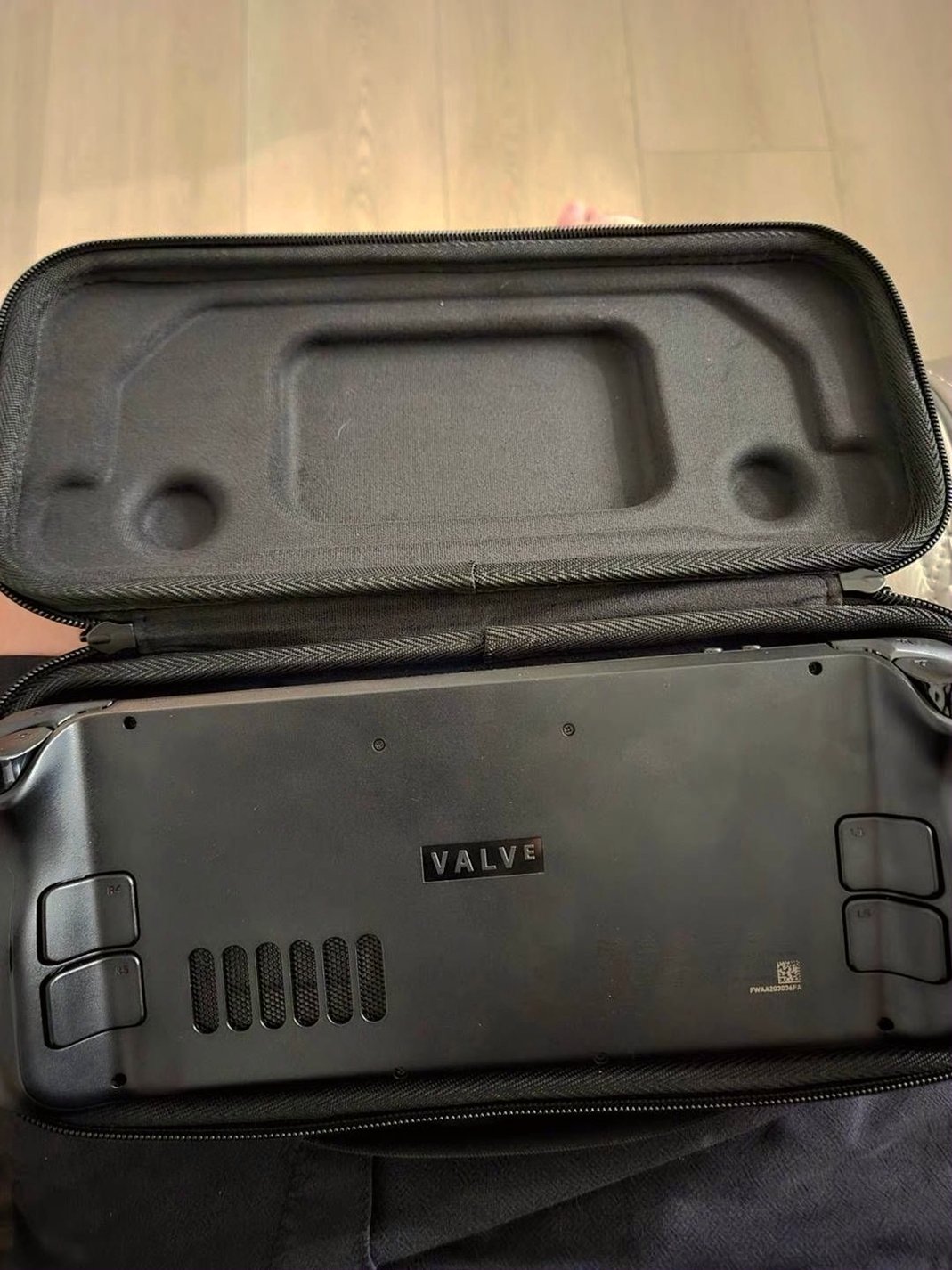 Valve Steam Deck 256GB - Used image 3