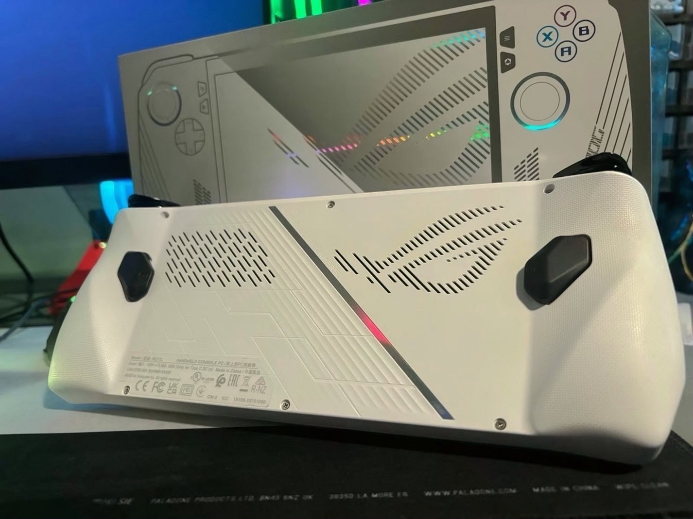 ASUS Rog Ally Z1 512GB Unlocked - Used image 3