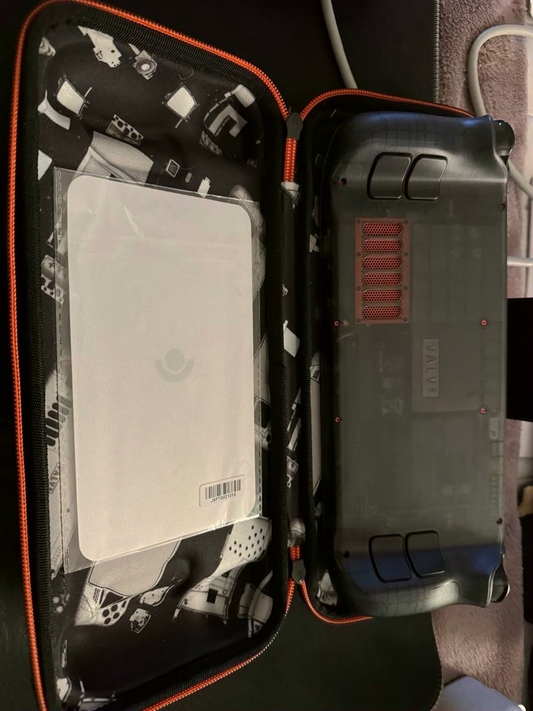 Valve Steam Deck Limited Edition OLED 6V78 Unlocked - Used image 2