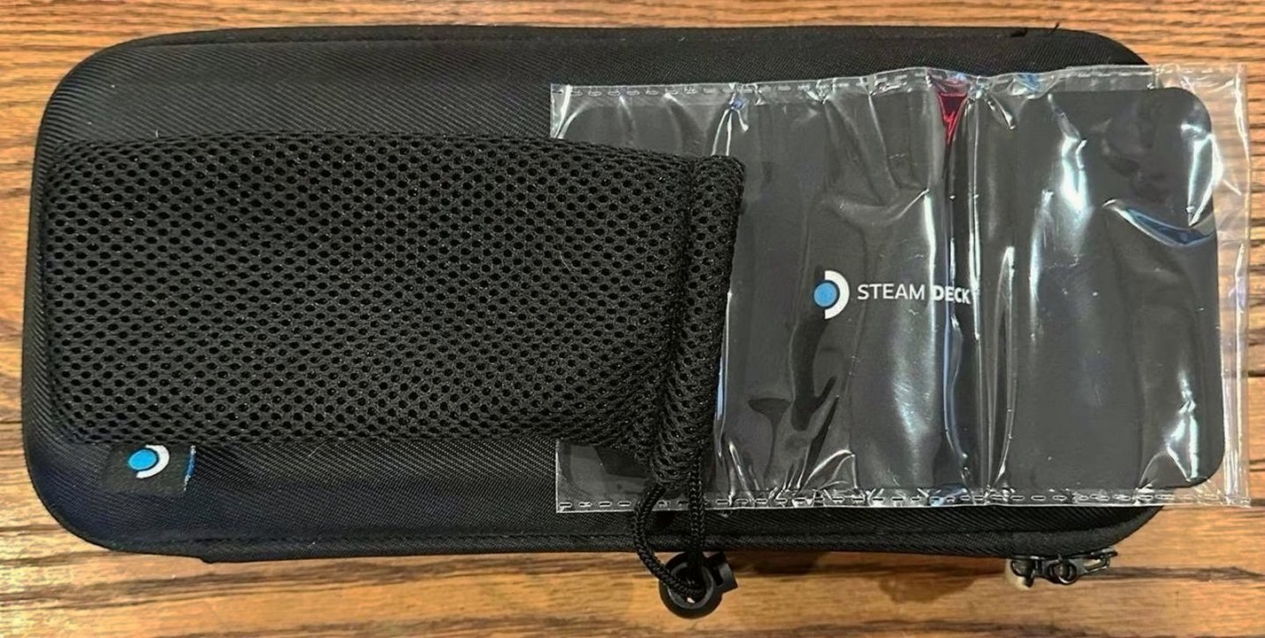 Valve Steam Deck 512GB LCD Model 7V15 - Used image 5