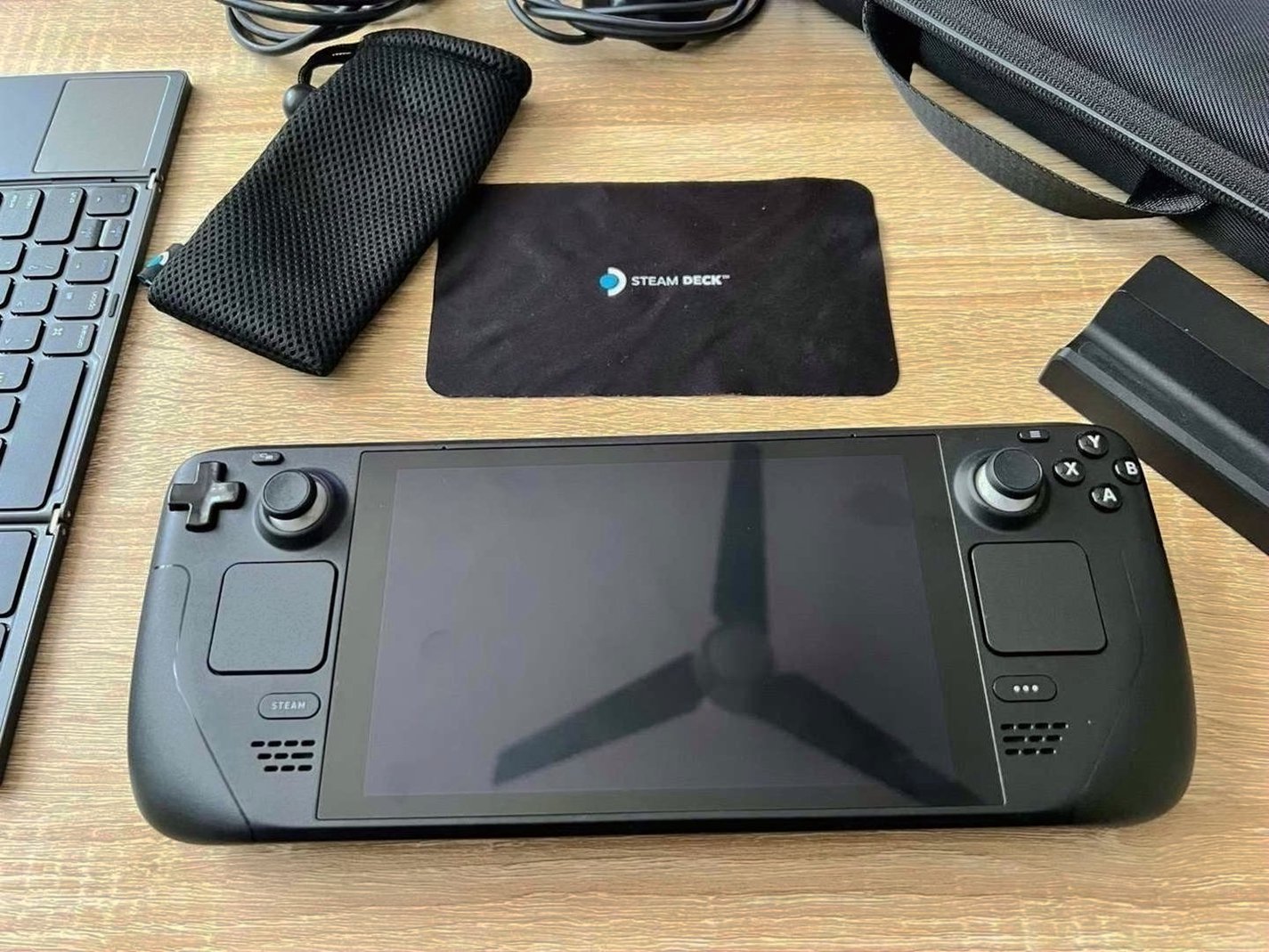 Valve Steam Deck 512GB Bundle LCD - Used image 2