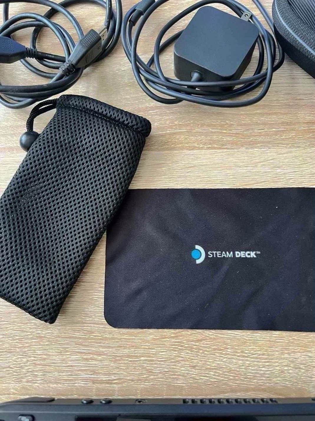 Valve Steam Deck 512GB Bundle LCD - Used image 4