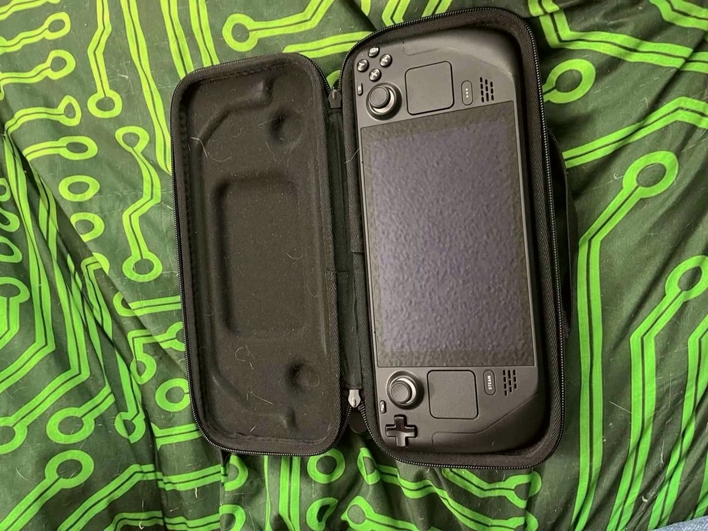 Valve Steam Deck 256GB LCD 7A27 - Used image 2